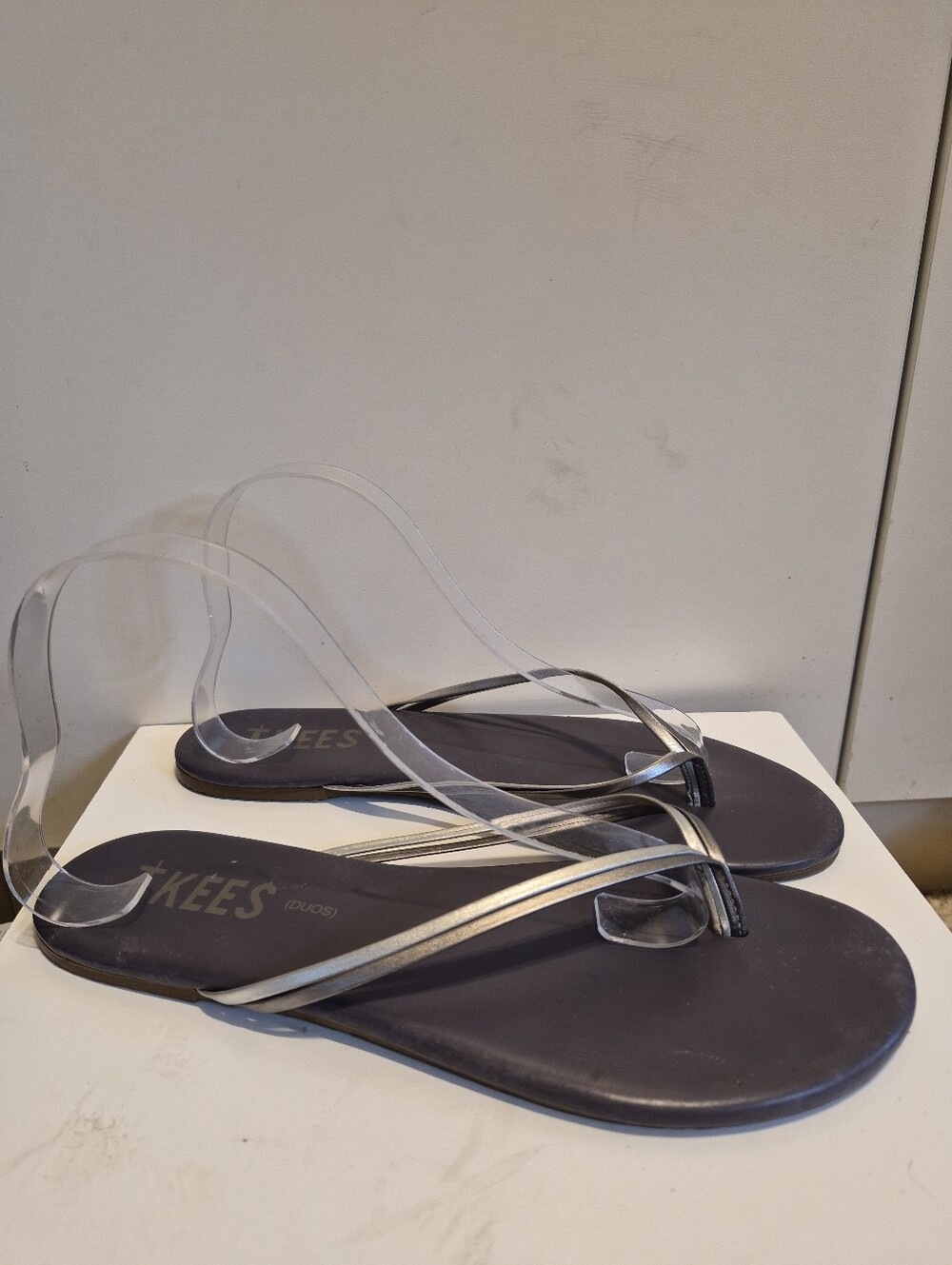 TKEES "Duos" Black/Silver 100% Leather Thong Sandals Sz.9 $85 Made in Brazil